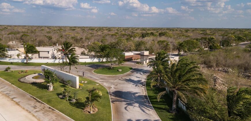 Lote en Venta en Exclusiva Privada  cerca de Autodromo Yucatán