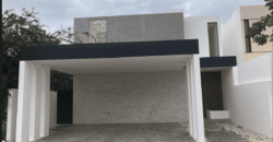 CASA EN VENTA EN PRIVADA RESIDENCIAL EN CONKAL