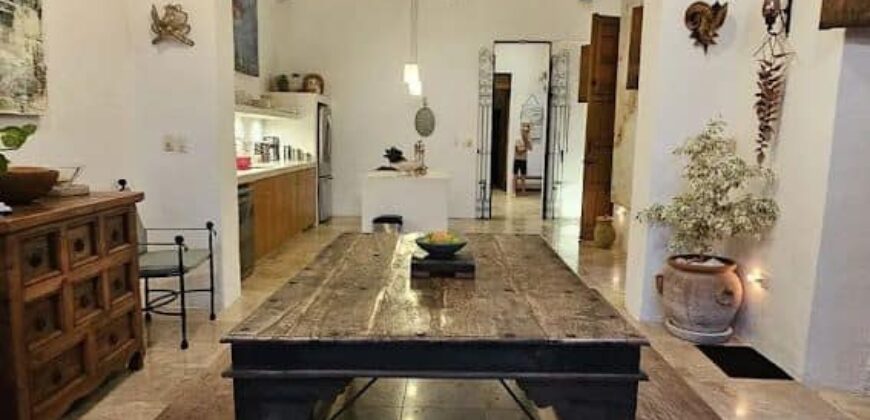 CASA EN VENTA EN EL CENTRO DE MÉRIDA, YUC, MEXICO 1,125,000 USD