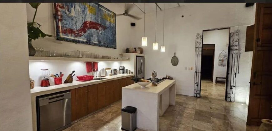CASA EN VENTA EN EL CENTRO DE MÉRIDA, YUC, MEXICO 1,125,000 USD