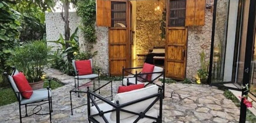 CASA EN VENTA EN EL CENTRO DE MÉRIDA, YUC, MEXICO 1,125,000 USD