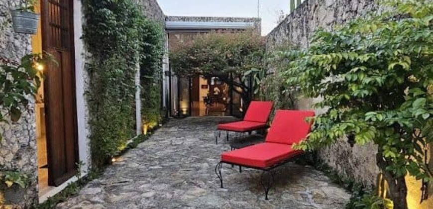 CASA EN VENTA EN EL CENTRO DE MÉRIDA, YUC, MEXICO 1,125,000 USD