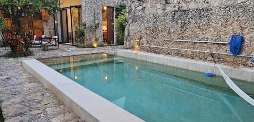 CASA EN VENTA EN EL CENTRO DE MÉRIDA, YUC, MEXICO 1,125,000 USD